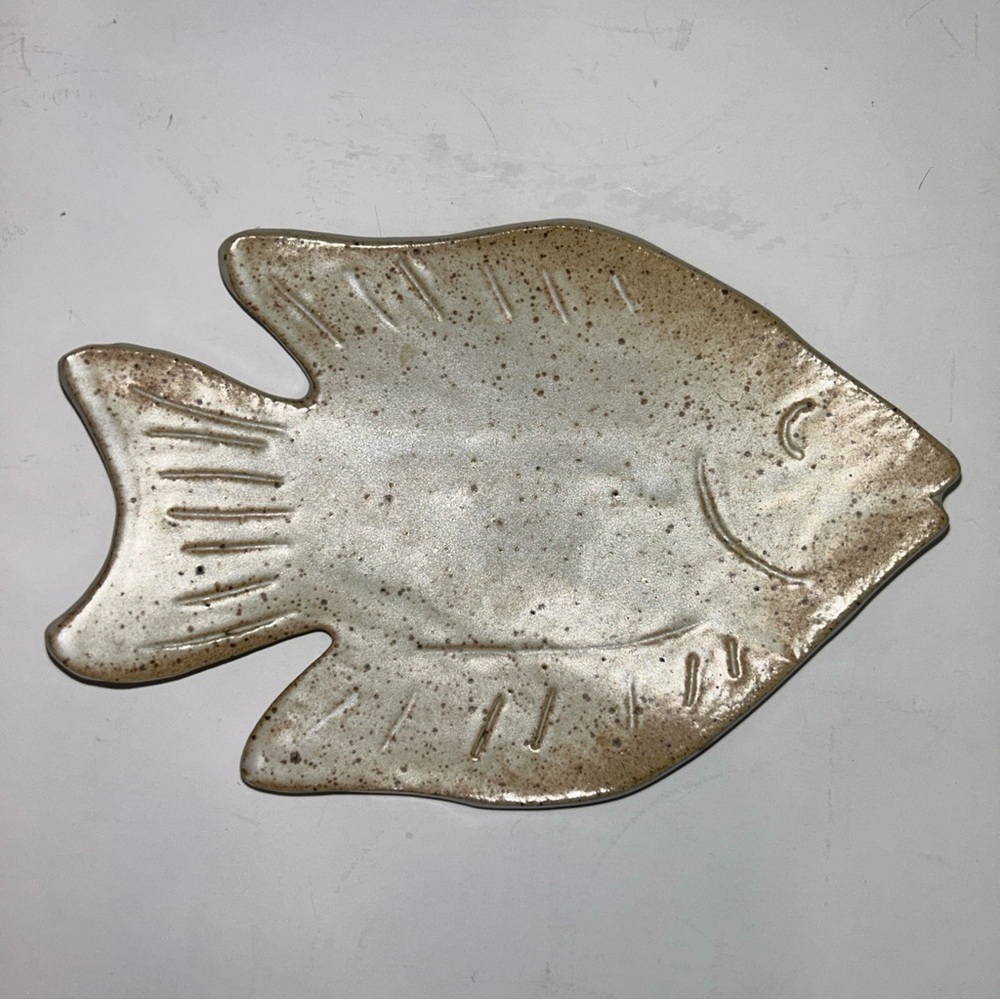 Fish-Shaped Ceramic Plate